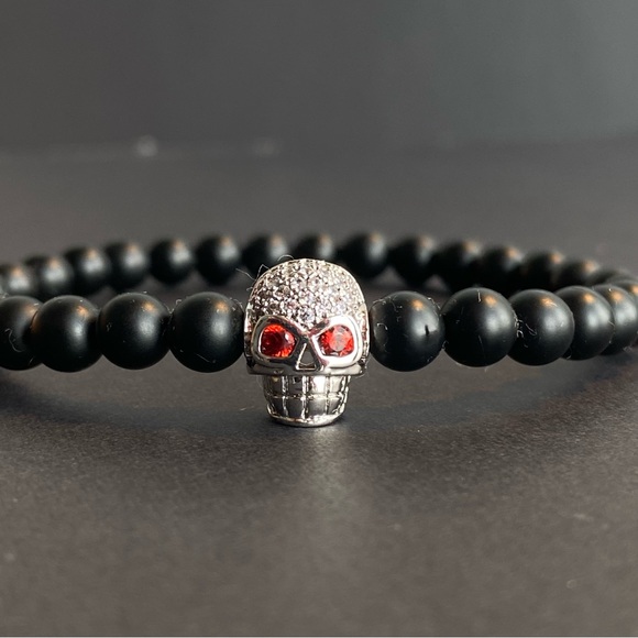 Matte Onyx Gemstone Bracelet With Silver Zircon Skull Charm - Picture 1 of 5
